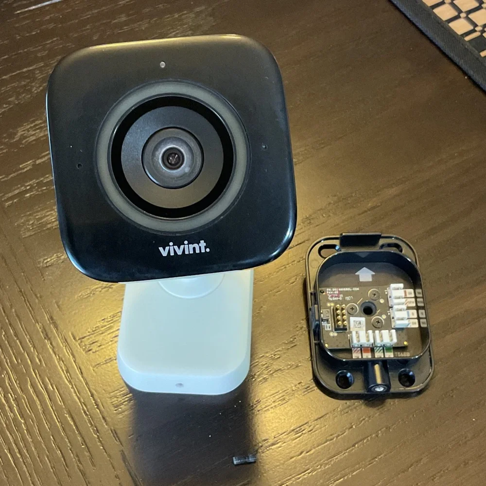 Vivint Outside camara Gen1